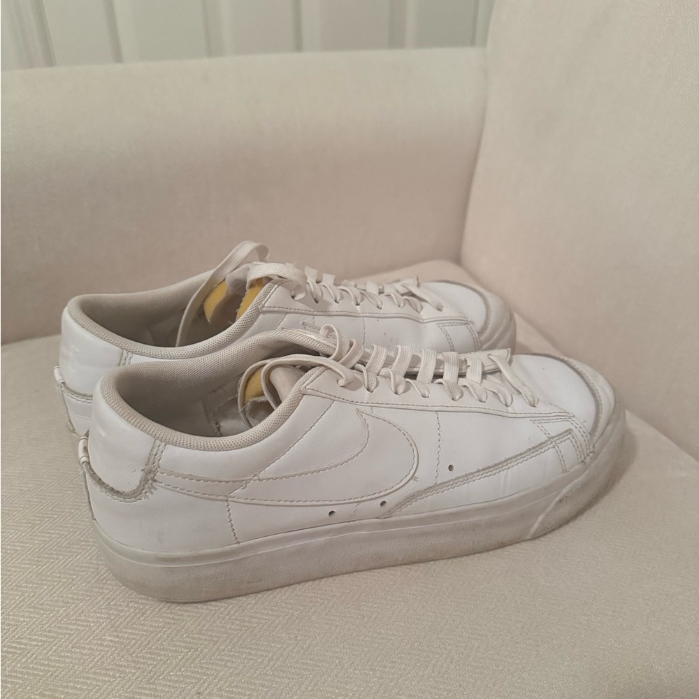 Nike Women’s Blazer Low White Sneakers